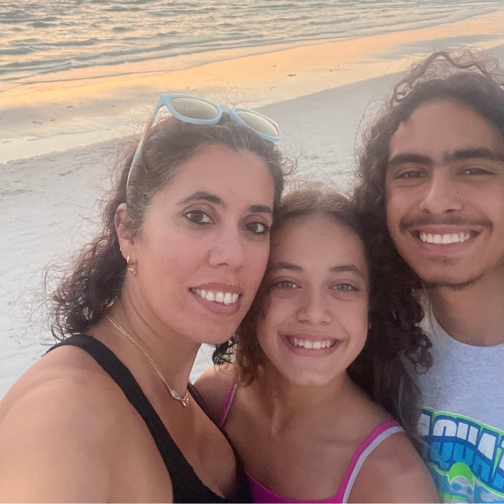 Twisters Moms - Coach Camila